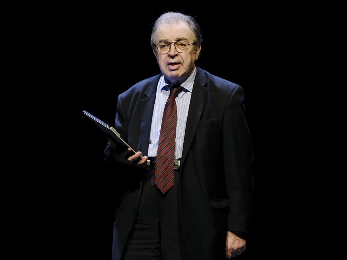 Αριστείδης Λαυρέντζος:  «Δέκα λόγοι για να δείτε την νέα θεατρική παράσταση του Θέσπι»