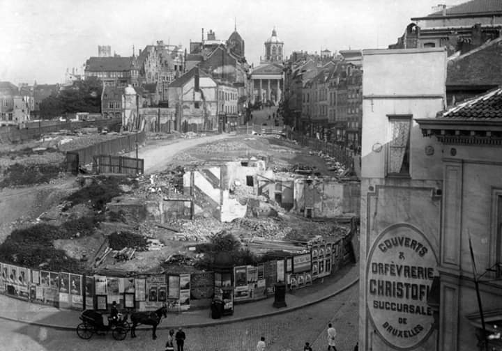 Η καταστροφή της συνοικίας St.Roch το 1897-98 για να δημιουργήσει χώρο για τη νέα Mont des Arts