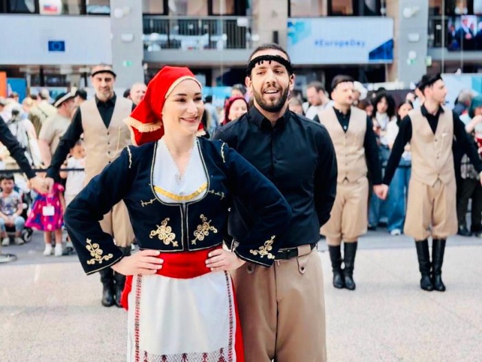 Ο Σύλλογος Κρητών Βελγίου ανακοινώνει την έναρξη των μαθημάτων χορού!